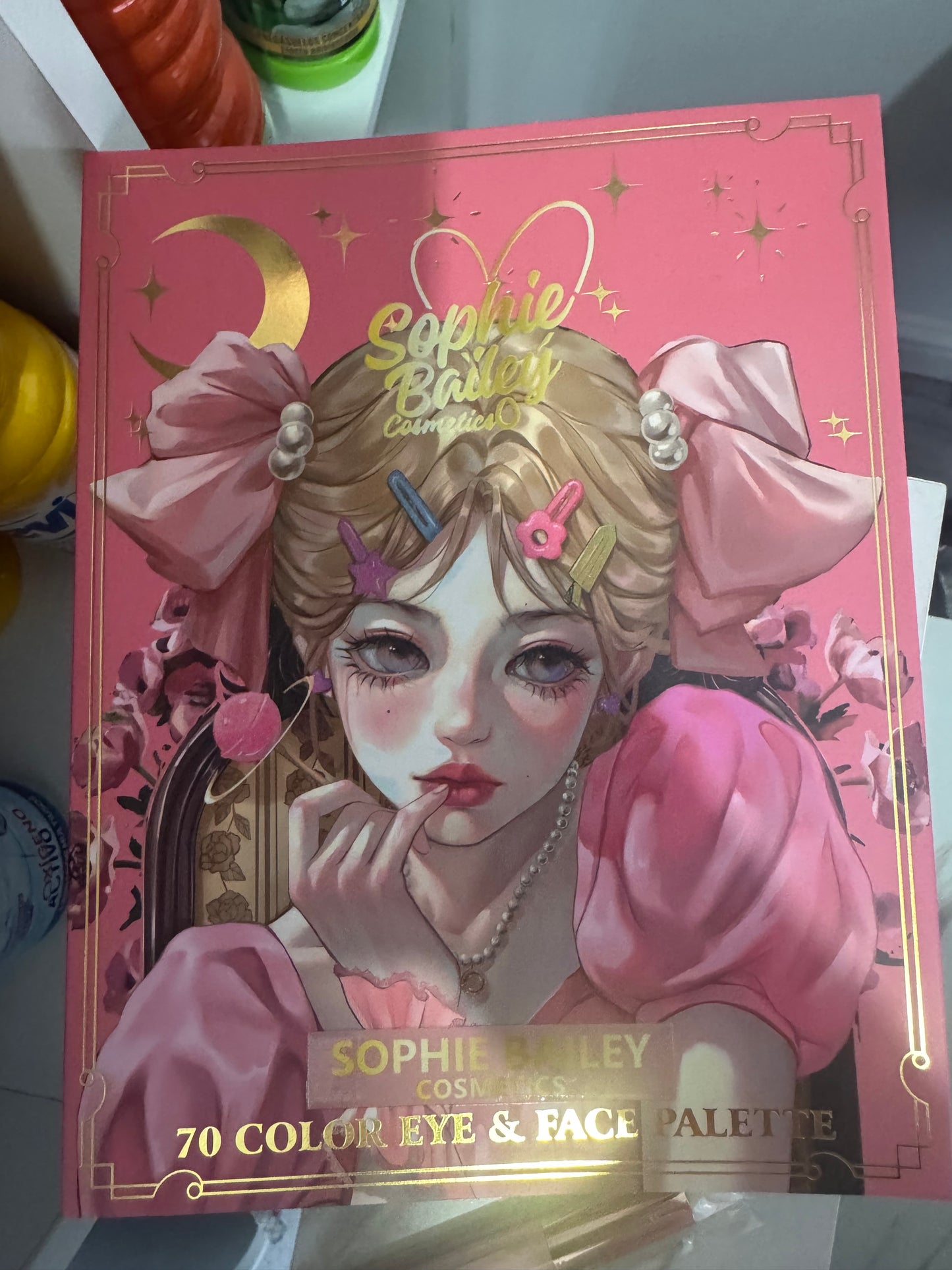 70 piece face pallete with mirror and brushes